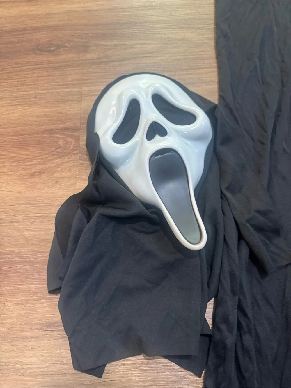 Scream Movie Spirit Of Halloween Halloween Ghostface Child Size L (12-14)